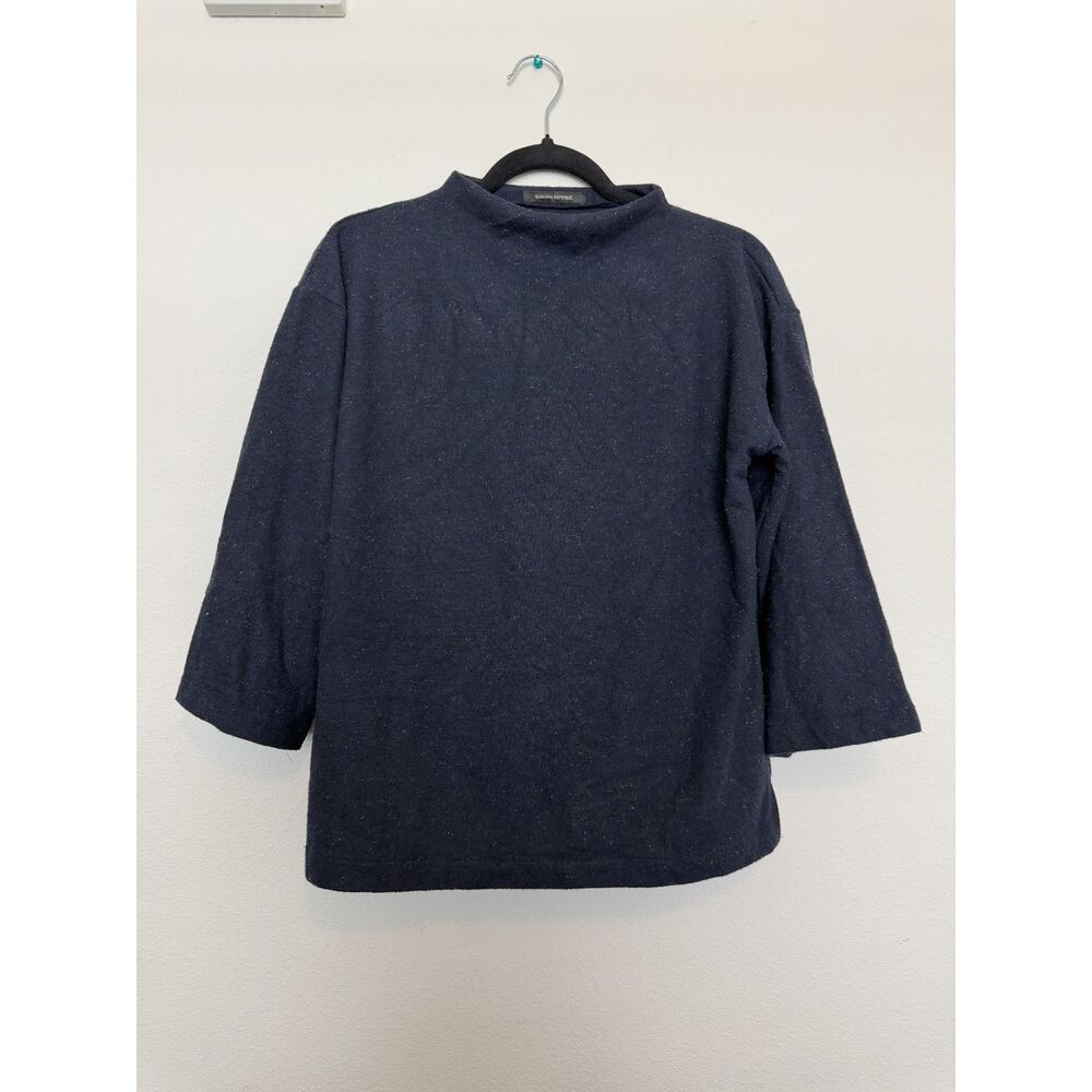 Banana Republic 3/4th sleeve length warm sweater style blouse